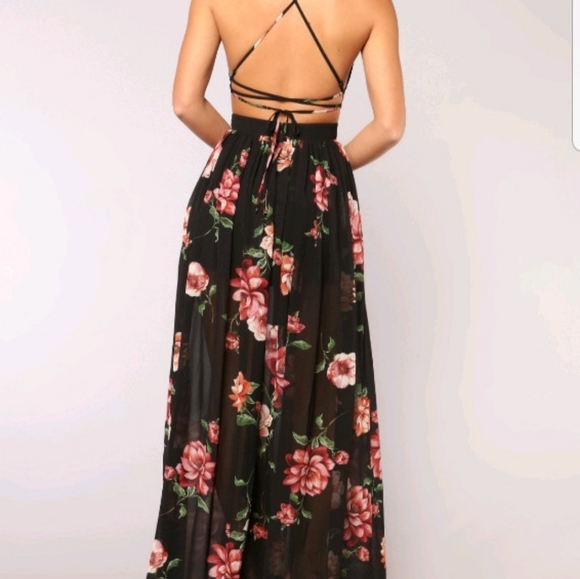 FASHION NOVA DRESS - Picture 2 of 3